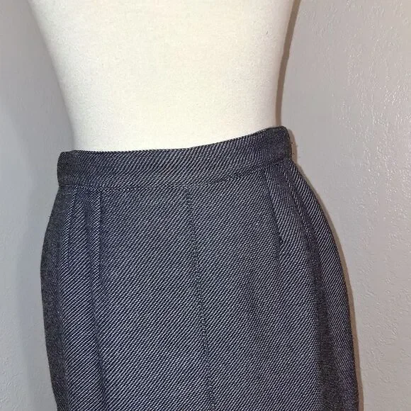 Louis Feraud Gray 2 Piece Jacket & Midi Skirt Set Size 8 - Picture 9 of 16